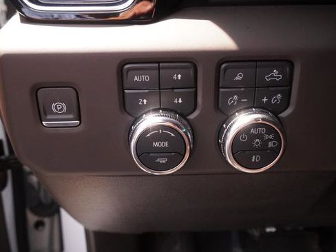 Used 2023 GMC Sierra 1500 Denali AWD/4WD image 24