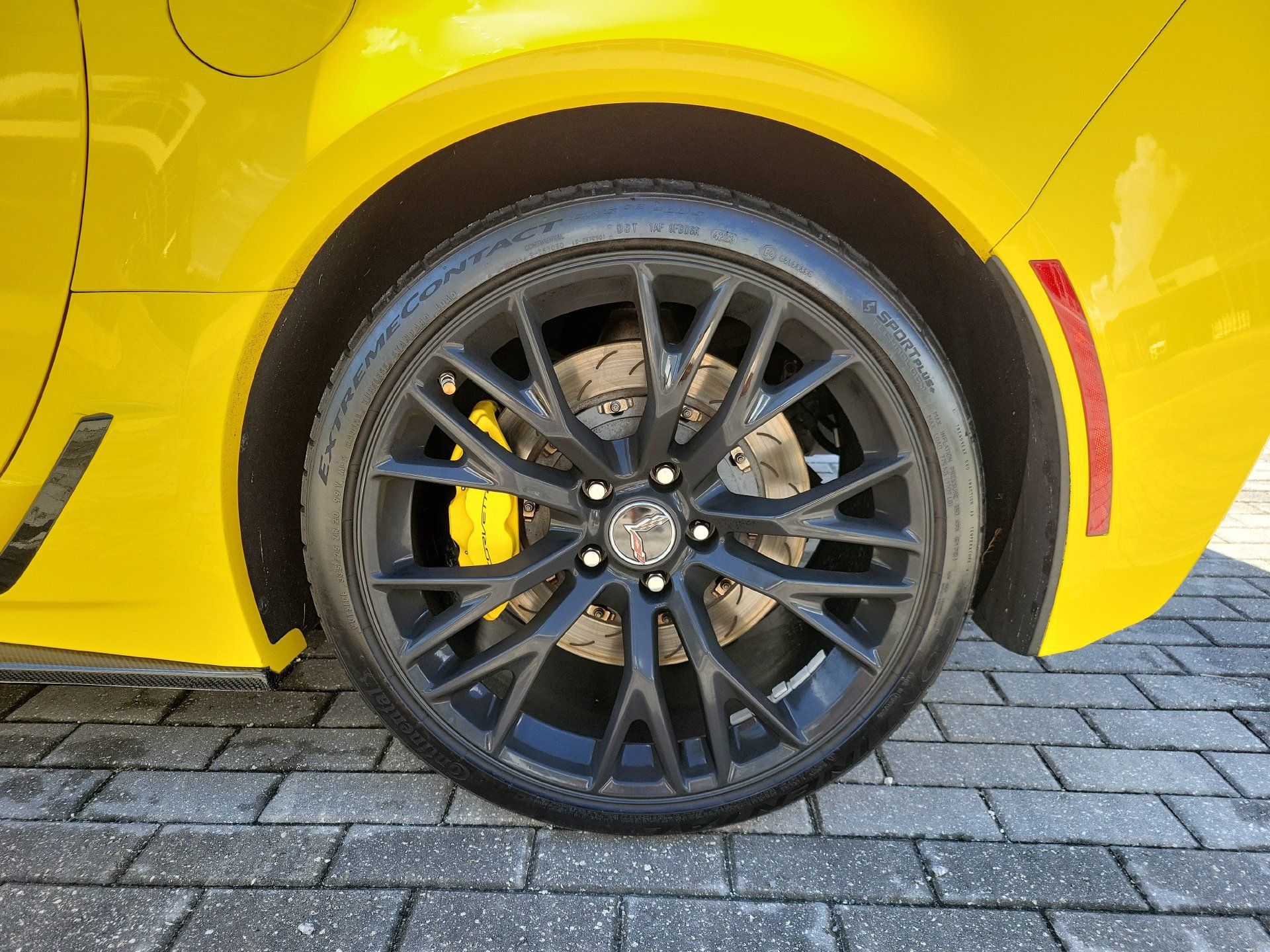 Used 2019 Chevrolet Corvette Z06 RWD image 12