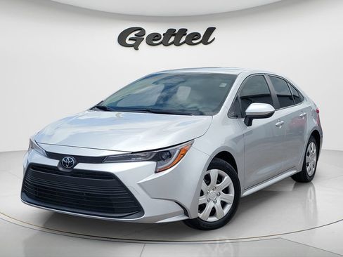 Used 2023 Toyota Corolla LE FWD image 1