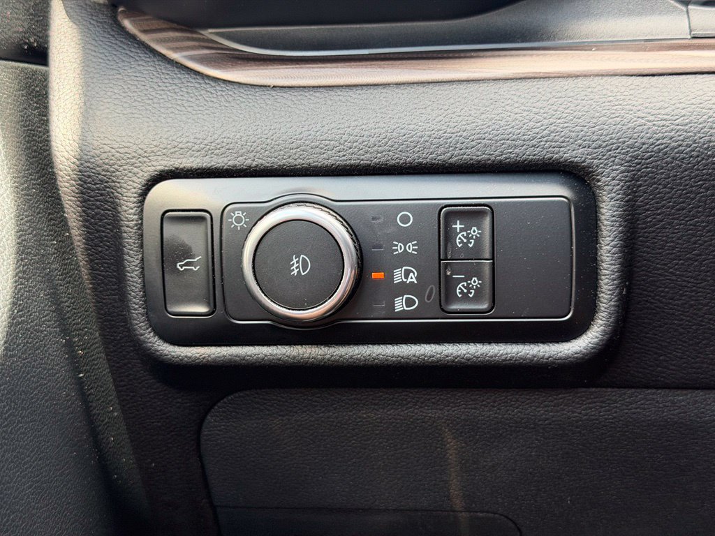 Certified 2023 Ford Explorer Limited w/ Limited Technology Package RWD image 35