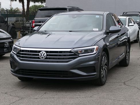 Used 2021 Volkswagen Jetta SEL FWD image 6