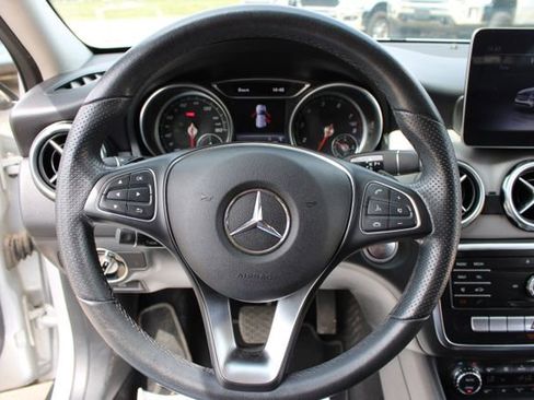 Used 2019 Mercedes-Benz GLA 250 image 17