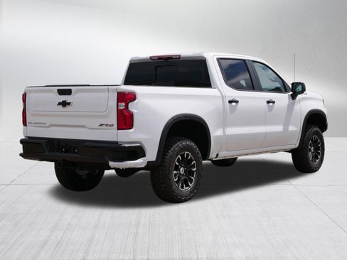 New 2026 Chevrolet Silverado 1500 ZR2 w/ LPO, Dark Essentials Package AWD/4WD image 5