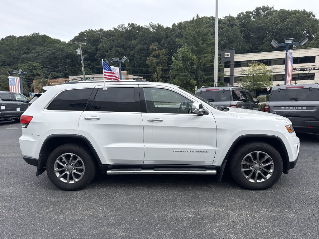 Used 2015 Jeep Grand Cherokee Limited w/ Mopar Chrome Edition Group AWD/4WD image 3