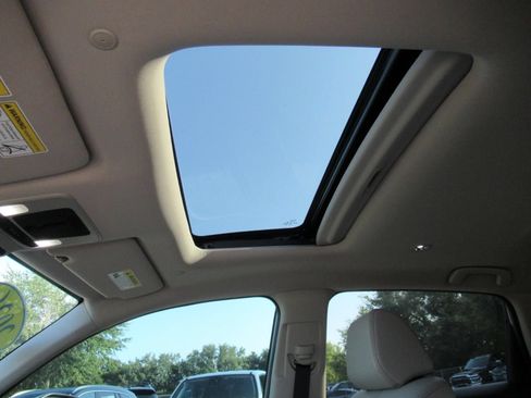 Used 2026 Honda HR-V EX-L image 16