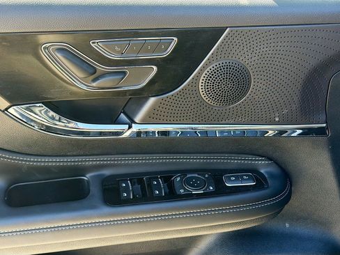 Used 2025 Lincoln Corsair Reserve image 24