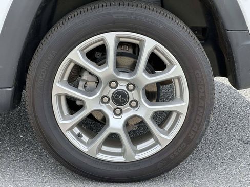 Used 2025 Jeep Compass Limited AWD/4WD image 7