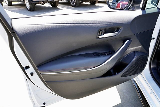 Used 2025 Toyota Corolla SE FWD image 31