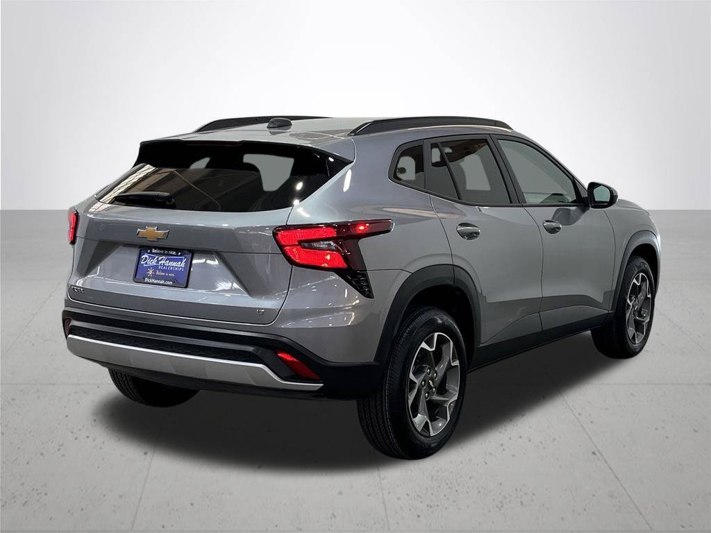 Certified 2025 Chevrolet Trax LT w/ LT Convenience Package FWD image 10