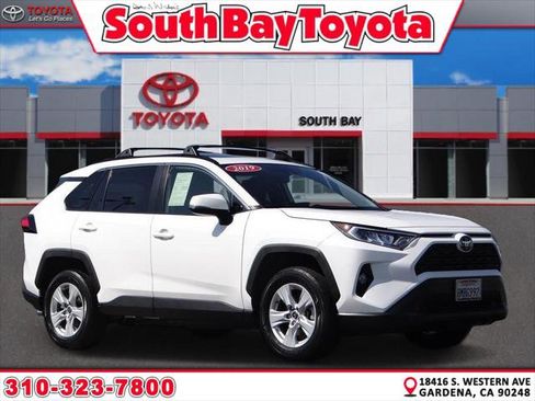 Certified 2019 Toyota RAV4 XLE w/ Convenience Package FWD image 1