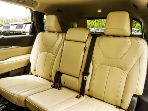 Used 2023 INFINITI QX60 Luxe w/ Cargo Package AWD/4WD image 37