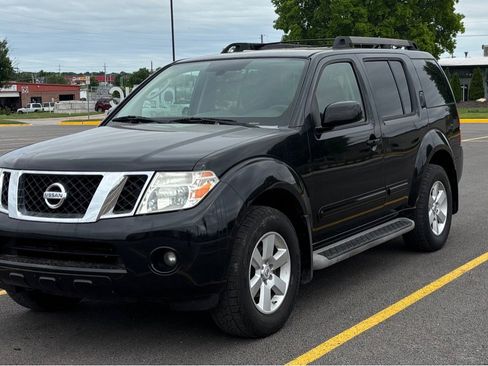 Used 2008 Nissan Pathfinder SE RWD image 3