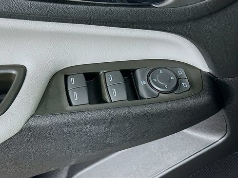 Used 2024 Chevrolet Equinox LS w/ LS Convenience Package FWD image 24