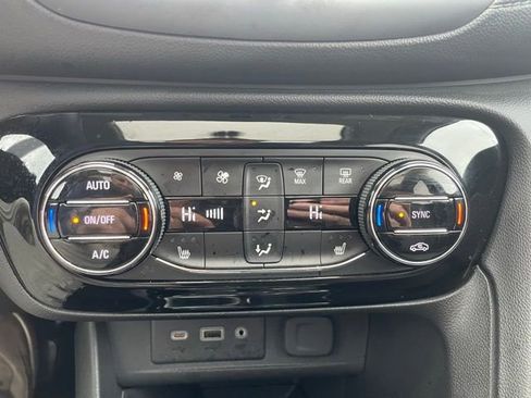 Used 2022 Buick Encore GX Select w/ Experience Buick Package image 16