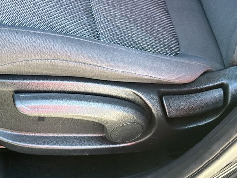 Used 2023 Kia Seltos LX image 17