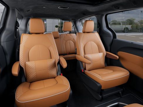 New 2026 Chrysler Pacifica Pinnacle image 16