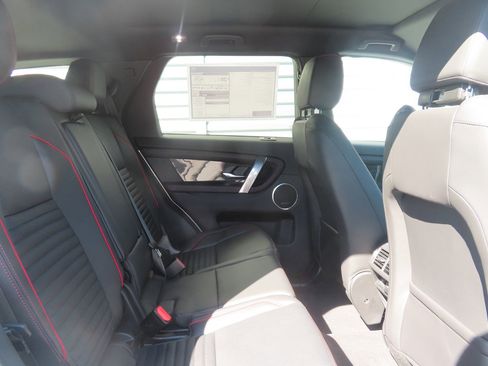 Used 2023 Land Rover Discovery Sport SE R-Dynamic image 21