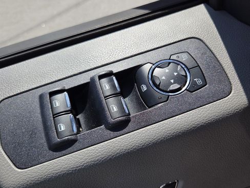 Used 2016 Ford F150 XLT RWD image 32