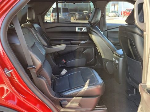 Used 2020 Ford Explorer Limited image 15