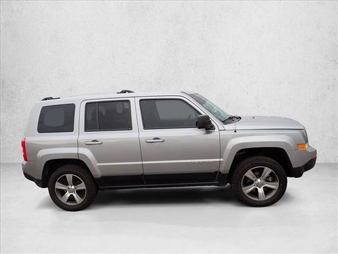 Used 2016 Jeep Patriot High Altitude AWD/4WD image 12