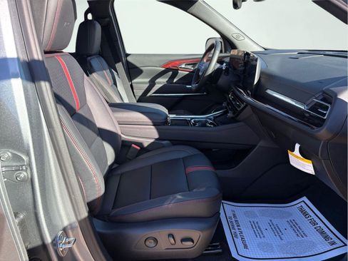 New 2026 Chevrolet Traverse RS AWD/4WD image 15