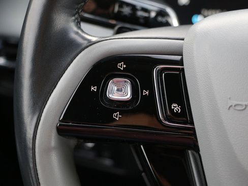 Used 2021 Lincoln Corsair Reserve w/ Equipment Group 201A image 20