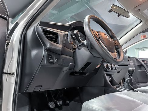 Used 2014 Toyota Corolla CE image 18