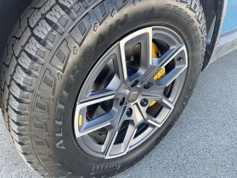 Used 2022 Rivian R1T Launch Edition image 2