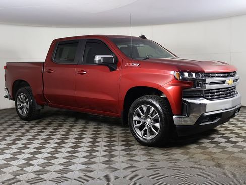 Used 2019 Chevrolet Silverado 1500 LT image 2