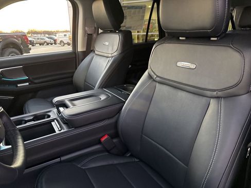 New 2026 Ford Expedition Max Platinum w/ Driver's Package image 11