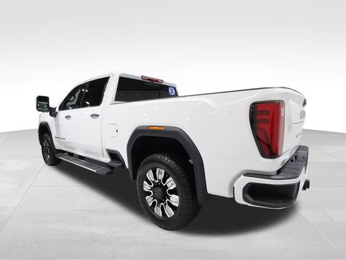 Certified 2025 GMC Sierra 2500 Denali w/ Denali Reserve Package image 2
