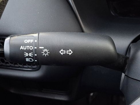 Certified 2023 Honda HR-V LX image 26