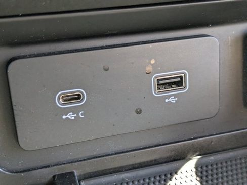 Used 2023 Land Rover Defender 110 Carpathian Edition image 19