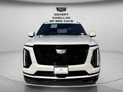 Certified 2025 Cadillac Escalade Sport Platinum image 2