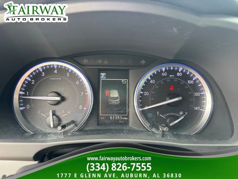 Used 2019 Toyota Highlander XLE FWD image 22