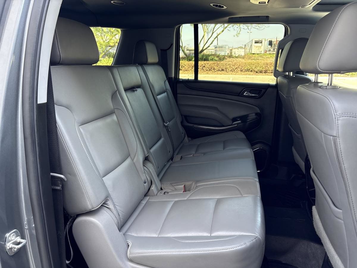 Used 2019 Chevrolet Suburban LT AWD/4WD image 17