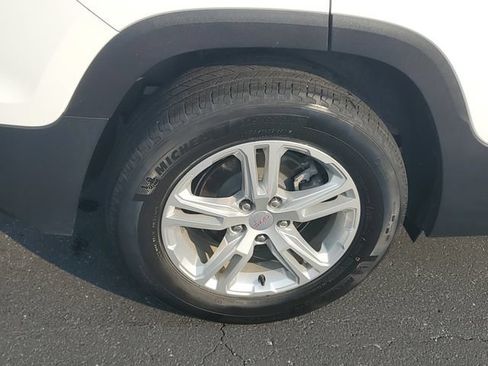 Certified 2023 GMC Terrain SLE w/ Driver Convenience Package FWD image 5