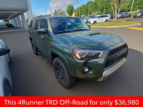 Used 2022 Toyota 4Runner TRD Off-Road AWD/4WD image 5