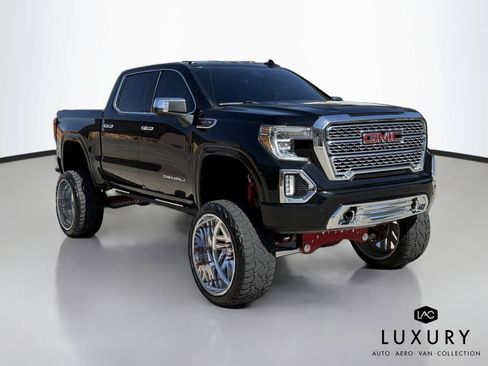 Used 2019 GMC Sierra 1500 Denali w/ Denali Ultimate Package AWD/4WD image 3