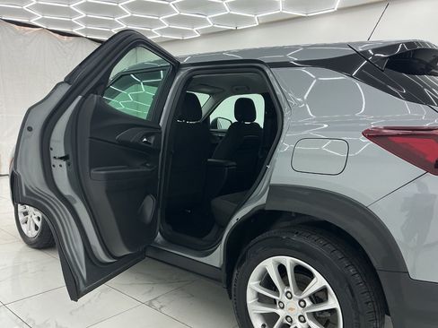 Used 2024 Chevrolet TrailBlazer LS FWD image 22