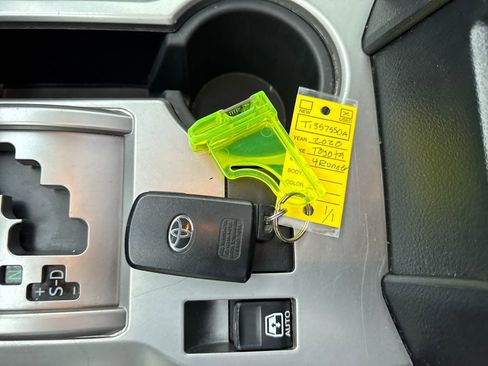 Used 2020 Toyota 4Runner Limited image 29