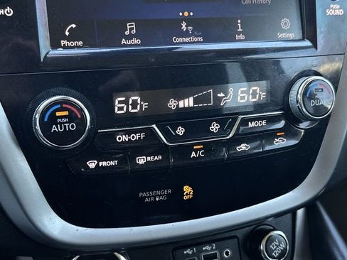 Used 2024 Nissan Murano SV w/ SV Midnight Edition Package image 17