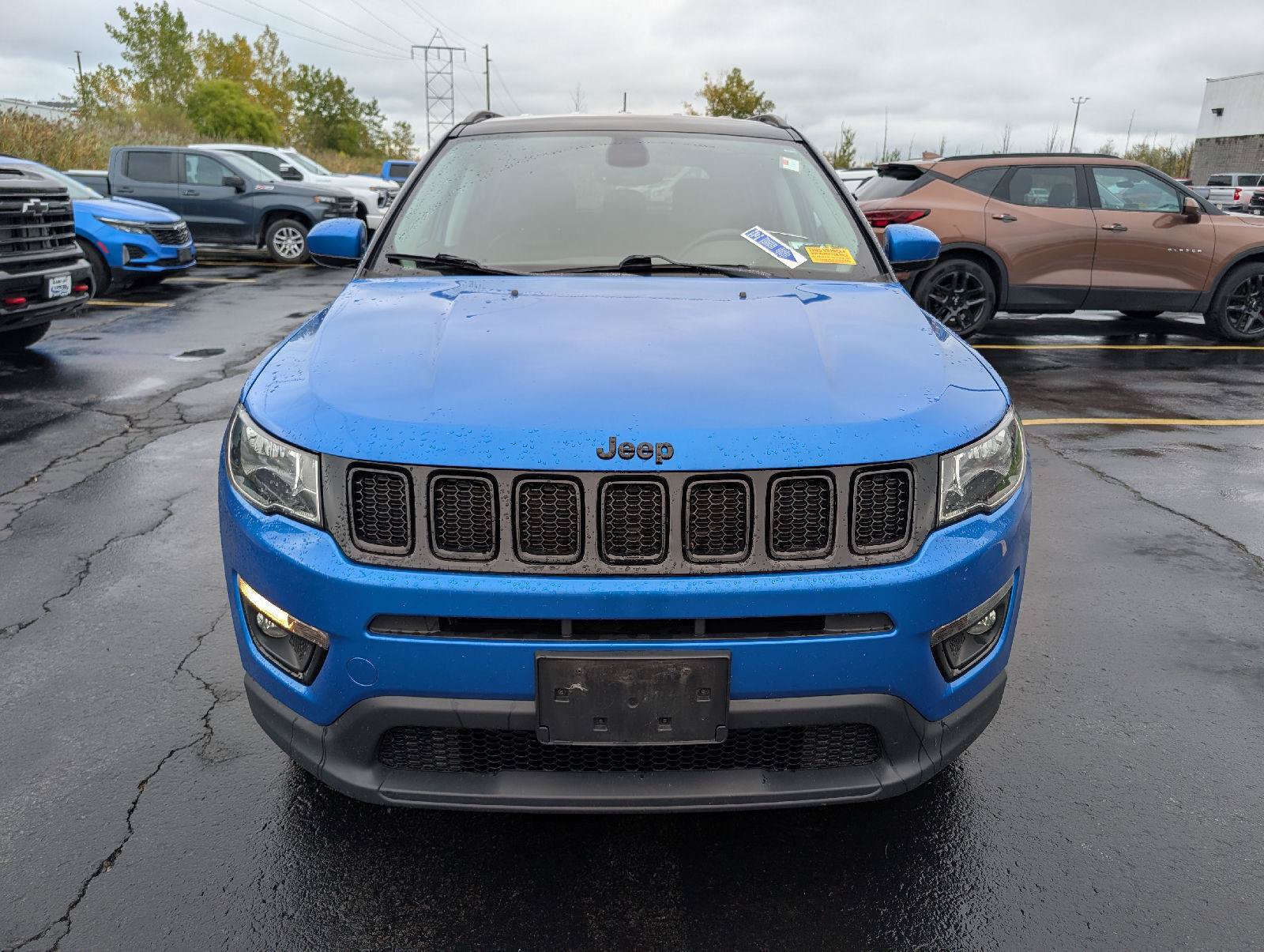 Used 2018 Jeep Compass Latitude w/ Popular Equipment Group AWD/4WD image 2