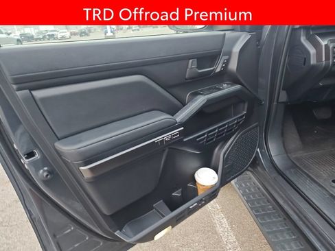 Used 2025 Toyota 4Runner TRD Off-Road Premium AWD/4WD image 7