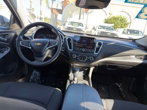 Used 2023 Chevrolet Malibu LT FWD image 19