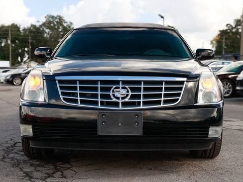 Used 2006 Cadillac DTS Limousine image 19