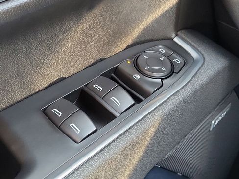 Used 2026 Chevrolet Silverado 1500 LT Trail Boss w/ Convenience Package II AWD/4WD image 16