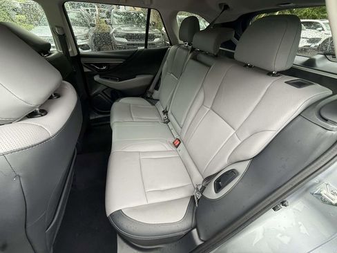 Used 2022 Subaru Outback Limited AWD/4WD image 12