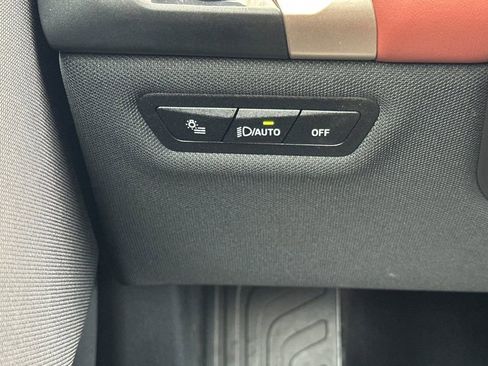 Used 2023 BMW iX xDrive50 w/ Sport Package image 31