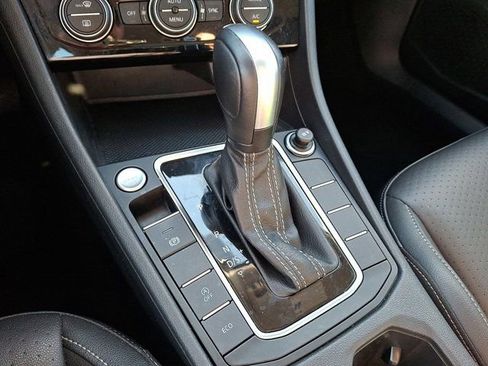 Used 2021 Volkswagen Jetta SE image 19